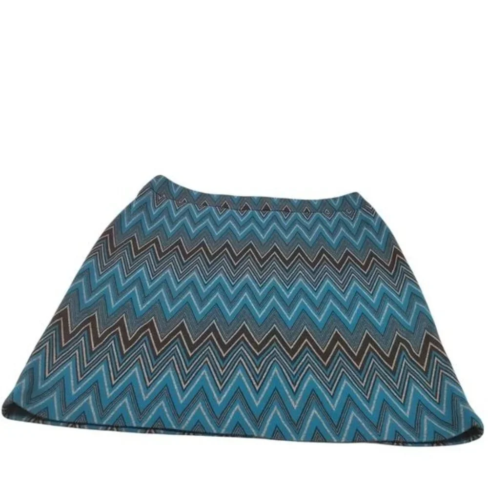 Sharagano Prism Detail Fitted Skirt - Picture 3 of 10